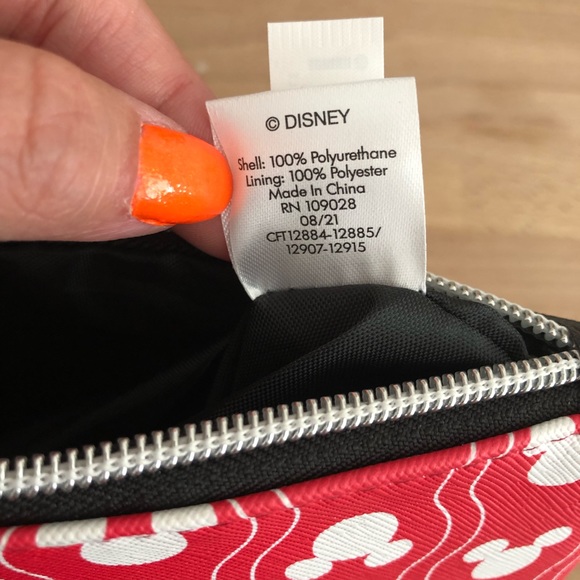 NWT Dani Danielle Nicole Disney Mickey Mouse Dual Sided Wristlet Bag - Picture 8 of 10